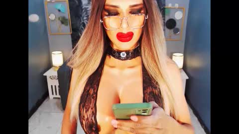 Loraine Cruz online show from 13, 5, 2026