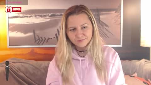 Snapshot of bigboobsarri chatting on 21, 12, 2024 BigBoobsArri online show from 21, 12, 2024