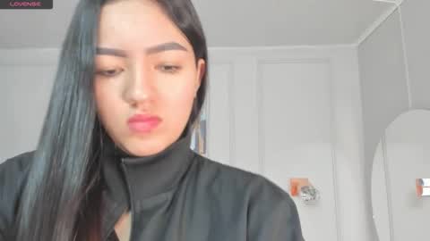   online show from 15, 10, 2025