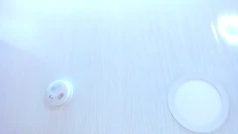   online show from 23, 4, 2026