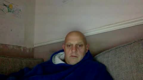 bigbumlover2377 online show from 19, 3, 2026