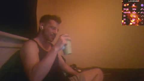 Jon - Im Straight online show from 8, 3, 2025