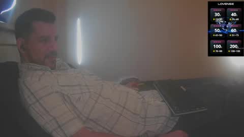 Jon - Im Straight online show from 23, 4, 2026