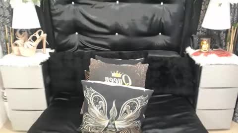 HOLLY online show from 8, 3, 2026