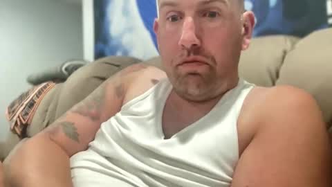 bigcocksuckingslut online show from 9, 9, 2025