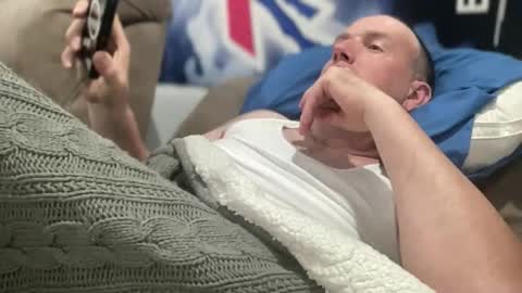 bigcocksuckingslut online show from 28, 4, 2026