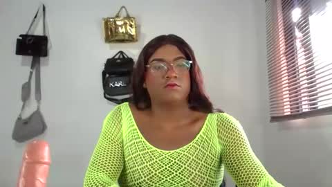 Snapshot of bigcrisblack chatting on 28, 9, 2025 cristina online show from 28, 9, 2025