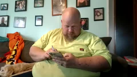 Snapshot of bigcummer4u803 chatting on 5, 3, 2025 Tiny online show from 5, 3, 2025