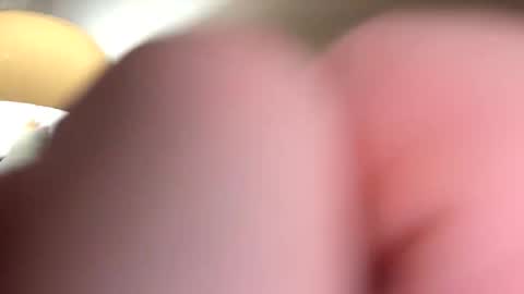 Snapshot of biggloves4bighands chatting on 8, 9, 2025 biggloves4bighands online show from 8, 9, 2025