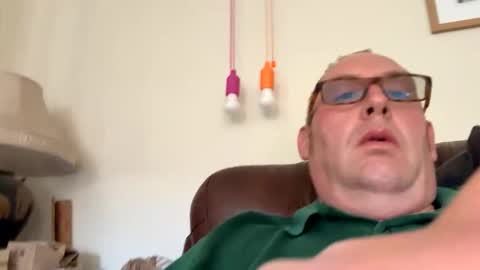 Snapshot of biggloves4bighands chatting on 12, 9, 2025 biggloves4bighands online show from 12, 9, 2025