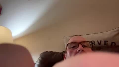 Snapshot of biggloves4bighands chatting on 28, 9, 2025 biggloves4bighands online show from 28, 9, 2025