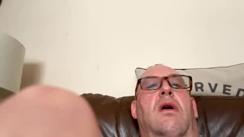 Snapshot of biggloves4bighands chatting on 1, 10, 2025 biggloves4bighands online show from 1, 10, 2025