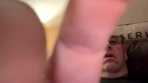 Snapshot of biggloves4bighands chatting on 4, 10, 2025 biggloves4bighands online show from 4, 10, 2025