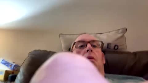 Snapshot of biggloves4bighands chatting on 9, 11, 2025 biggloves4bighands online show from 9, 11, 2025