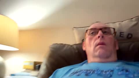 Snapshot of biggloves4bighands chatting on 17, 11, 2025 biggloves4bighands online show from 17, 11, 2025