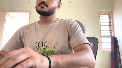 Snapshot of bighandsomesatisfy chatting on 5, 11, 2025 bighandsomesatisfy online show from 5, 11, 2025