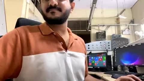 Snapshot of bighandsomesatisfy chatting on 2, 12, 2025 bighandsomesatisfy online show from 2, 12, 2025