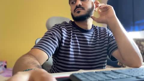 Snapshot of bighandsomesatisfy chatting on 1, 3, 2026 bighandsomesatisfy online show from 1, 3, 2026