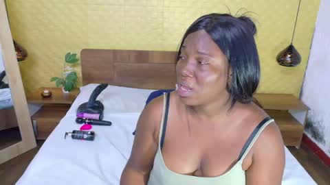 bigroundbooty_ online show from 16, 4, 2026