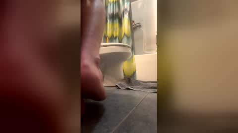 Snapshot of bigskinnyboyshh chatting on 6, 3, 2026 bigskinnyboyshh online show from 6, 3, 2026