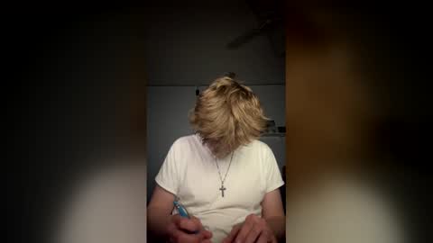 Snapshot of bigskinnyboyshh chatting on 8, 3, 2026 bigskinnyboyshh online show from 8, 3, 2026