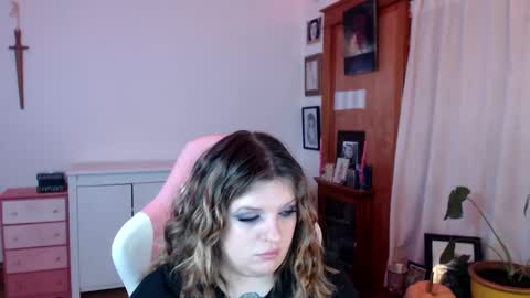 Morgan Lafeuille online show from 7, 12, 2024