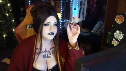Snapshot of bigtiddygothxx chatting on 2, 12, 2025 Lealithhh online show from 2, 12, 2025