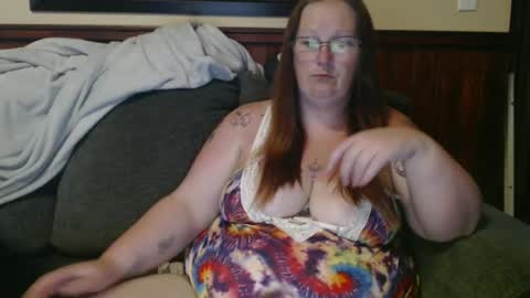 Snapshot of bigtitsgirl9991 chatting on 15, 6, 2026 Kim online show from 15, 6, 2026