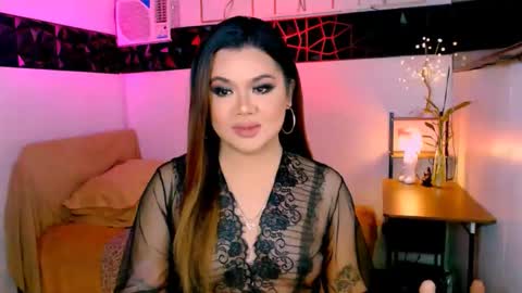 Snapshot of bigtraditionalts chatting on 12, 11, 2025 katy asianbigcockcumshowsmokeanal online show from 12, 11, 2025