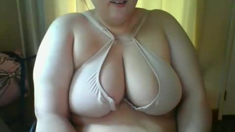 Snapshot of bigwheeliestyle chatting on 20, 5, 2026 Lady of the WHEEL online show from 20, 5, 2026
