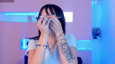 Snapshot of bilie__eilish chatting on 4, 12, 2025 bilie__eilish online show from 4, 12, 2025