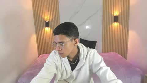 Sam online show from 4, 12, 2025