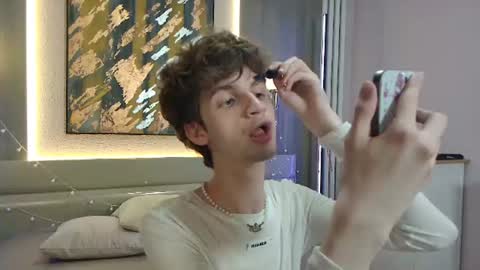 Bimbo boy online show from 12, 6, 2026