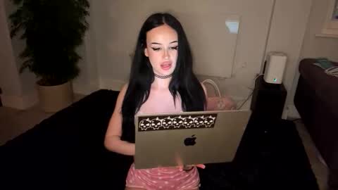 Snapshot of bimbodoll18 chatting on 4, 10, 2025 bimbodoll18 online show from 4, 10, 2025