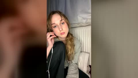 Snapshot of bimboiiii chatting on 24, 3, 2026 bimboiiii online show from 24, 3, 2026