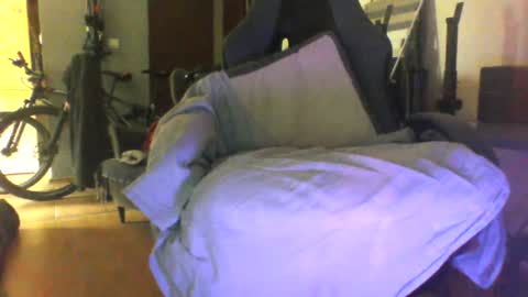 Snapshot of binder2122 chatting on 12, 6, 2026 binder2122 online show from 12, 6, 2026