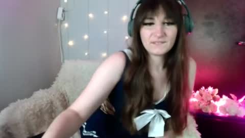 Snapshot of birdie_kiss chatting on 15, 6, 2026 birdie_kiss online show from 15, 6, 2026