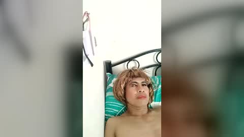 bisexlouphil online show from 17, 6, 2026