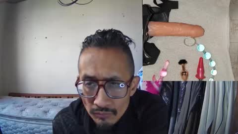 Snapshot of bisexmangenx chatting on 21, 12, 2025 Manu O online show from 21, 12, 2025