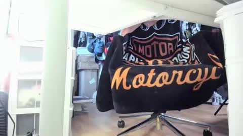 bisexualjay online show from 28, 9, 2025