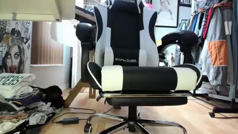 bisexualjay online show from 28, 4, 2026