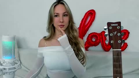 Snapshot of biss_queen chatting on 3, 3, 2026 biss_queen online show from 3, 3, 2026