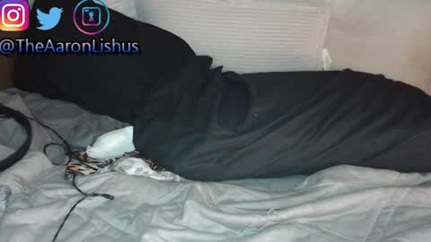 Snapshot of bizarre99 chatting on 1, 12, 2024 bizarre99 online show from 1, 12, 2024