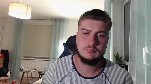 bjguyhugecock online show from 10, 6, 2026