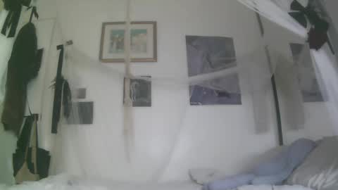 Snapshot of bl0odsyring3 chatting on 22, 10, 2025 vampire fang online show from 22, 10, 2025