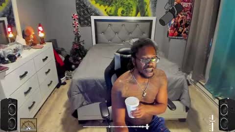 Plant Base Streamers From Pennsylvania online show from 4, 1, 2025