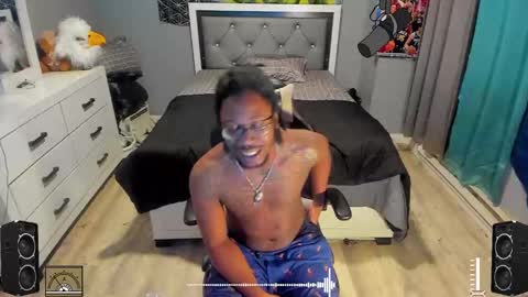 Plant Base Streamers From Pennsylvania online show from 17, 1, 2025