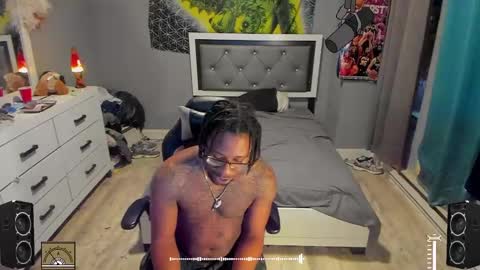 Plant Base Streamers From Pennsylvania online show from 12, 3, 2025