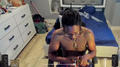 Plant Base Streamers From Pennsylvania online show from 11, 9, 2025