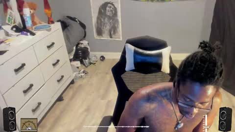 Plant Base Streamers From Pennsylvania online show from 21, 9, 2025